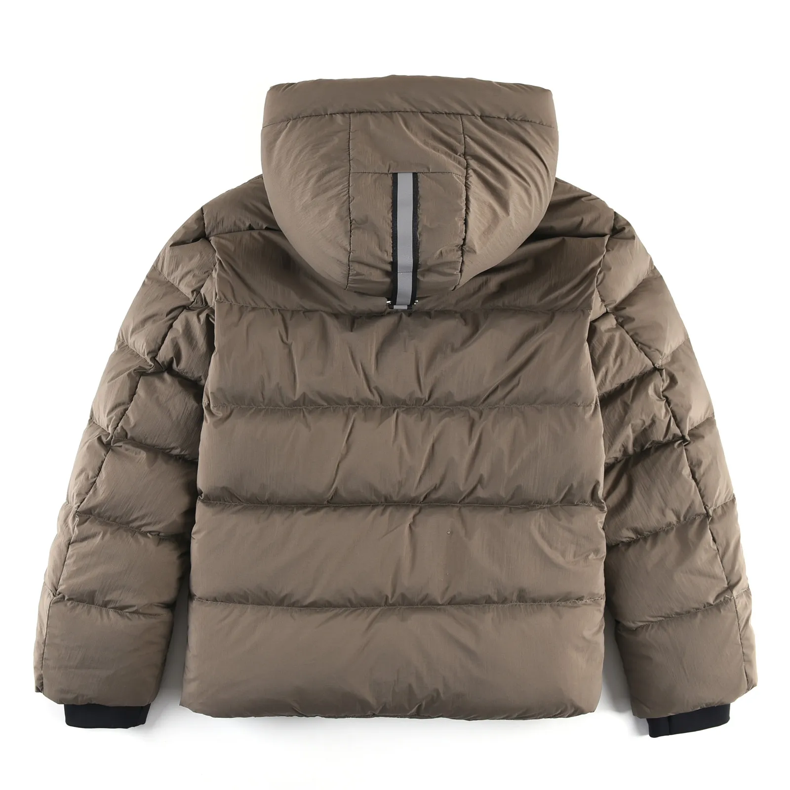 P850 with dust bag +10 Ouyang Nana 2nd generation latest CANADA GOOES goose black label down jacket A must-have goose black label down jacket in the outerwear industry! The latest designer styles! Big goose down jacket has always been a fashion favorite and is loved by celebrities from all walks of life! Fashionable hooded cut, high-end customer-supplied fine goose down, high resilience, smooth zipper, strong and firm. Pockets on both sides can store small items, free your hands, and you can go out without worries. It can also meet the need of putting your hands in your pockets👏👏Produced by Big Goose, it can be used as a group uniform by many celebrities. This down jacket uses a double-layer anti-down lining design, which has strong windproof performance and will be very warm in winter! New standard 90% goose down filling, high fluffiness, windproof hooded design. When walking outdoors, pull the collar to the highest position, put your hands in the pockets and it will be very warm. It can be easily controlled by all body types! The interior is equipped with an elastic snow skirt design for better wrapping. The simple and neat style design highlights the masculine temperament. The impeccable style is classic and never goes out of style. It is warm and practical, and it is versatile! You can enter with your eyes closed! Color: Black Khaki Size: XS-XXL